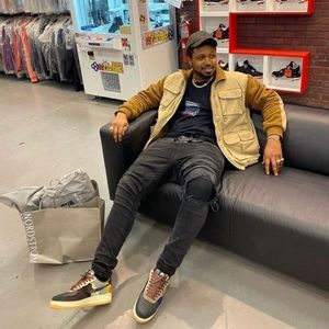 Meet your Posher, Malik